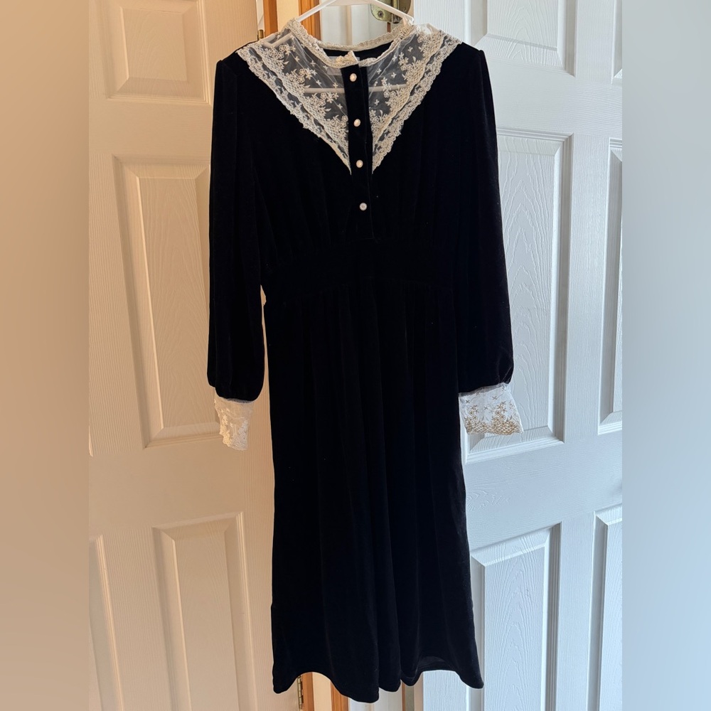 *SOLD* Elegant Black Dress with Lace Details